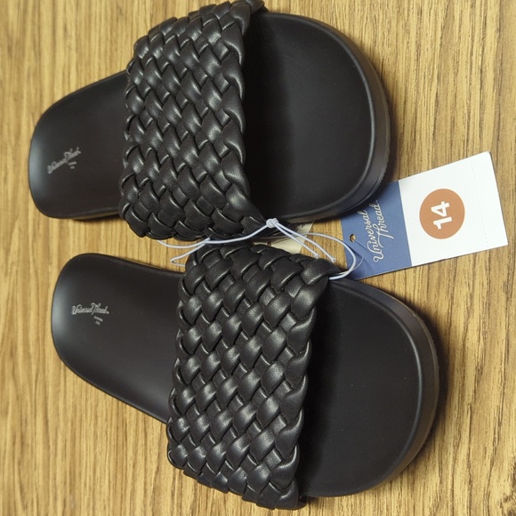 NWT Universal Thread ladies sandals 14 black slides - Picture 1 of 4